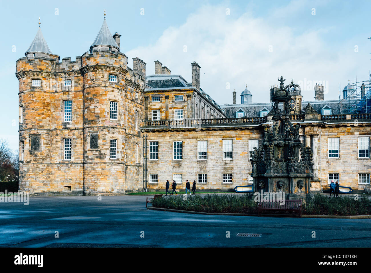 Edimbourg (Ecosse) - placé dans le Royal Mile, le palais de Holyroodhouse est la résidence officielle de la monarchie en Ecosse Banque D'Images