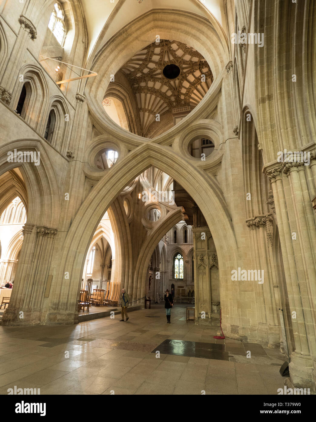 La cathédrale de Wells, Somerset, Royaume-Uni Le scissor arches supportant le clocher Banque D'Images