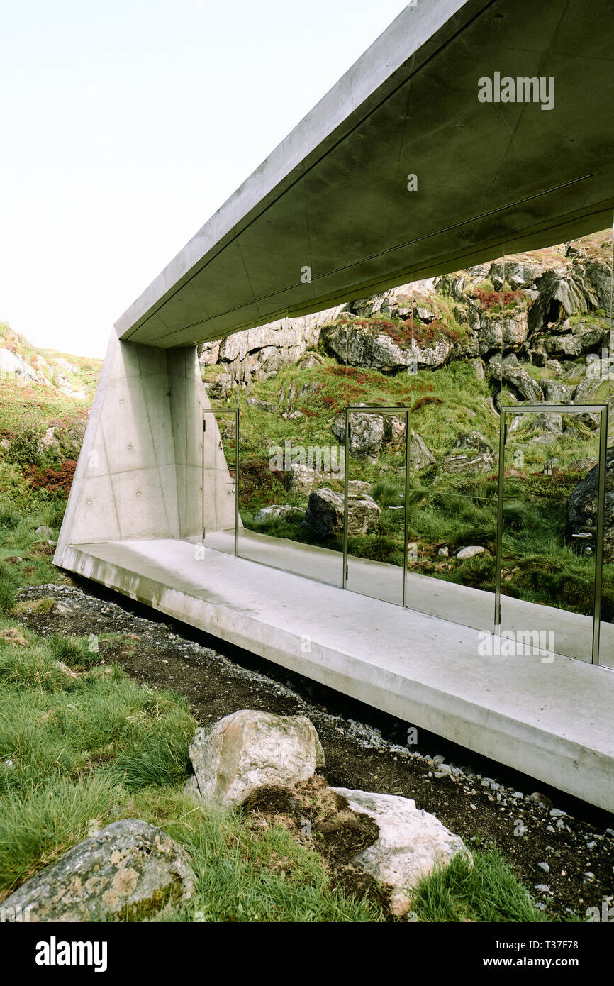 L'architecte conçu Bukkekjerka aire de repos sur l'île Andoya partie de la route panoramique nationale La Norvège En Norvège Nordland. Banque D'Images