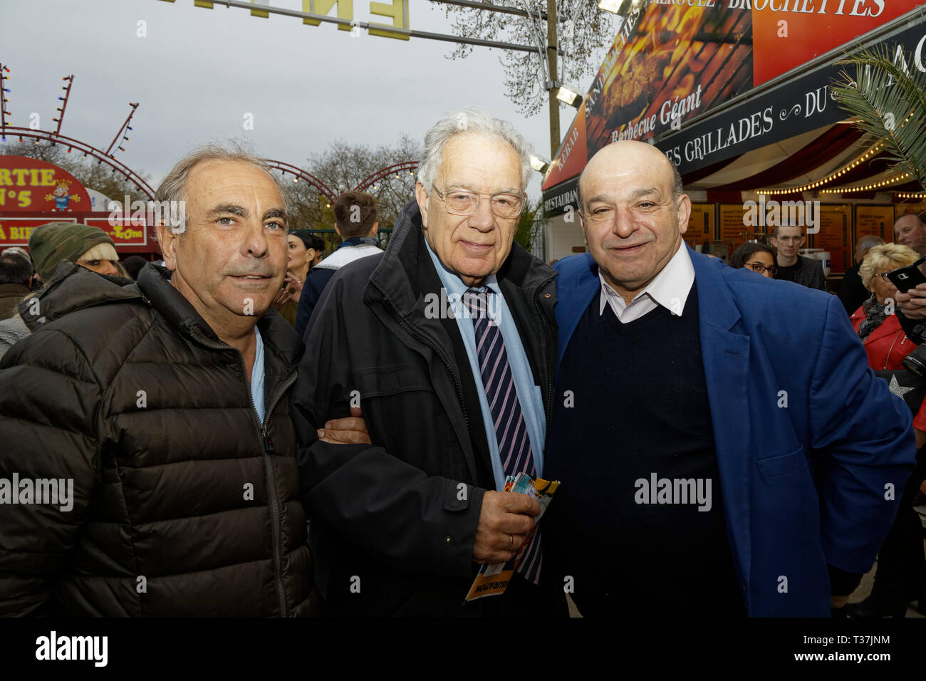 Paris, France, 5 avril 2019.Michel Chevalet (C) et le parc d'assister à l'inauguration de la Foire du Trone 2019 à la pelouse de Reuilly le 5 avril Banque D'Images