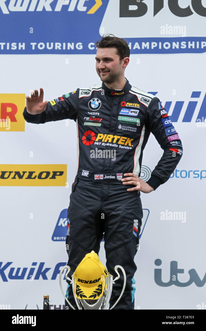 Longfield, UK. 07Th avr, 2019. Andrew Jordan dans la BMW Pirtek Racing BMW 330i M Sport sur sa façon de gagner autour de 2 de la British Touring Car Championship à Brands Hatch, Longfield, Angleterre le 7 avril 2019. Photo de Ken d'Étincelles. Usage éditorial uniquement, licence requise pour un usage commercial. Aucune utilisation de pari, de jeux ou d'un seul club/ligue/dvd publications. Credit : UK Sports Photos Ltd/Alamy Live News Banque D'Images