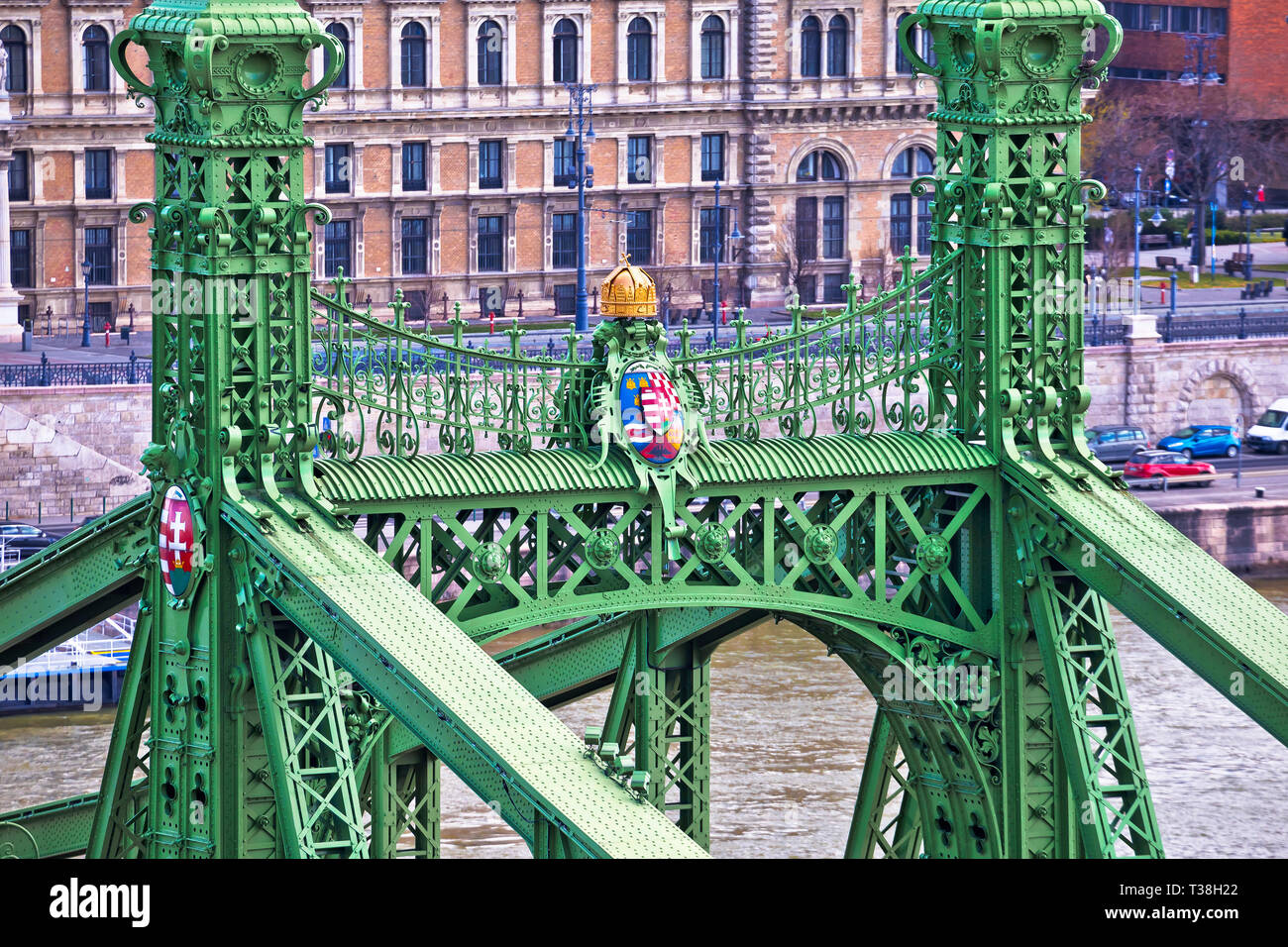 Pont de la liberté sur le Danube à Budapest des armoiries ou détails, capitale de la Hongrie Banque D'Images