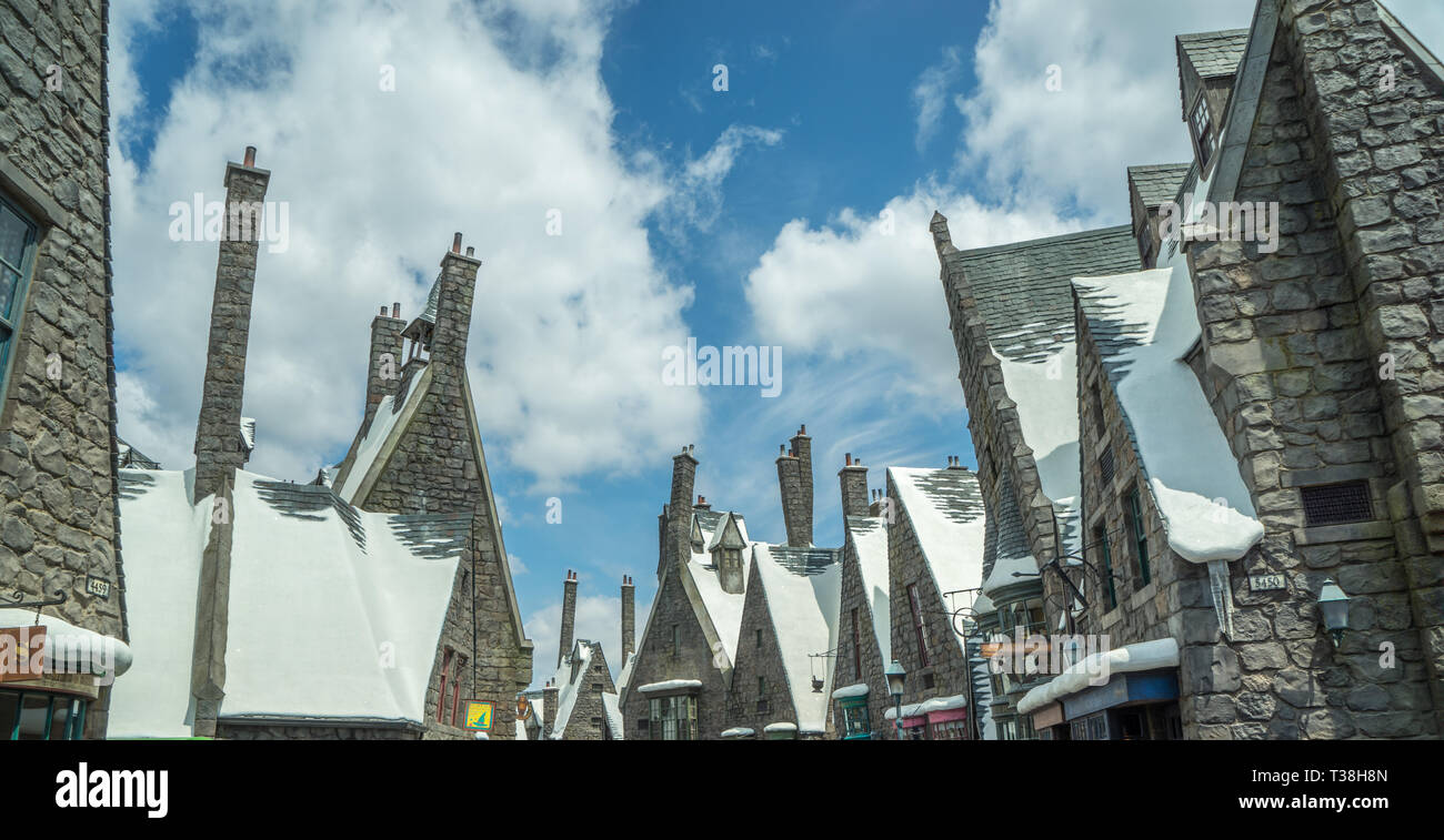 Parc à thème Universal Studios, toits Hogsmead, Harry Potter Land, Hollywood, Californie, USA Banque D'Images