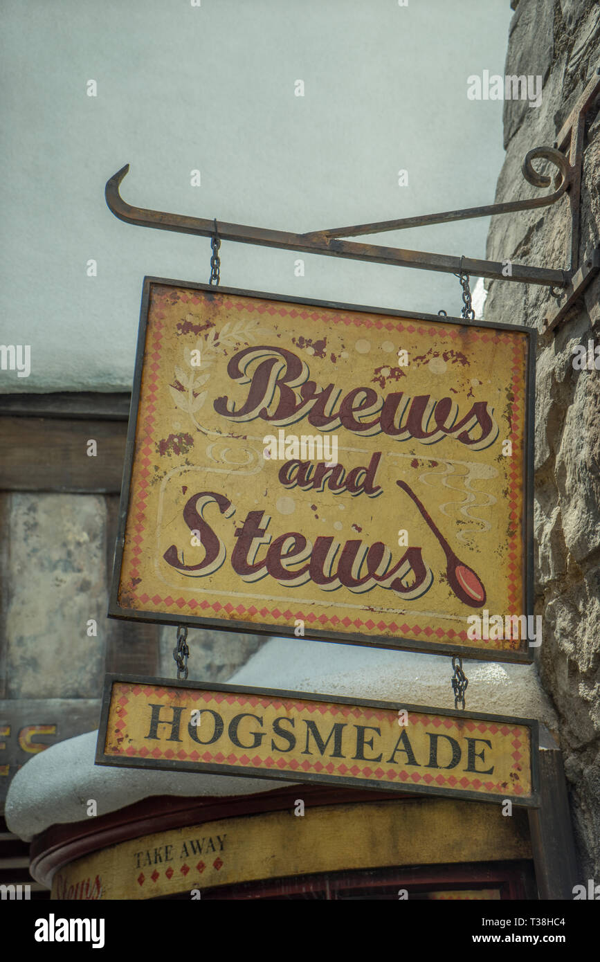 Parc à thème Universal Studios, La Boutique Sign, Harry Potter Land, Hollywood, Californie, USA Banque D'Images