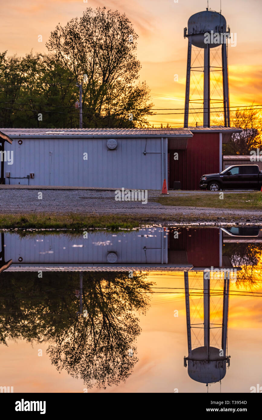 Coucher du soleil à Tupelo, Mississippi. (USA) Banque D'Images