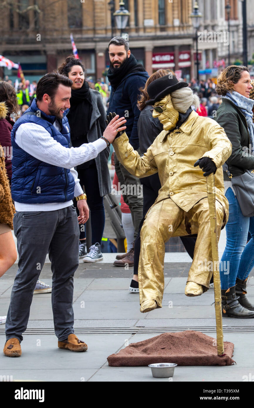 Artiste de rue, Trafalgar Square, Londres, Samedi, Mars 23, 2019.Photo : David Rowland / One-Image.com Banque D'Images