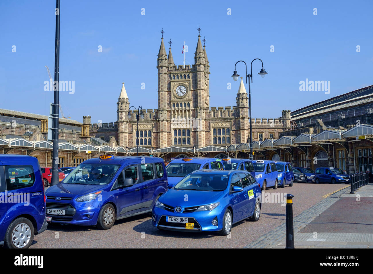 Bleu de Bristol Temple Meads de Bristol Station de Taxis Banque D'Images