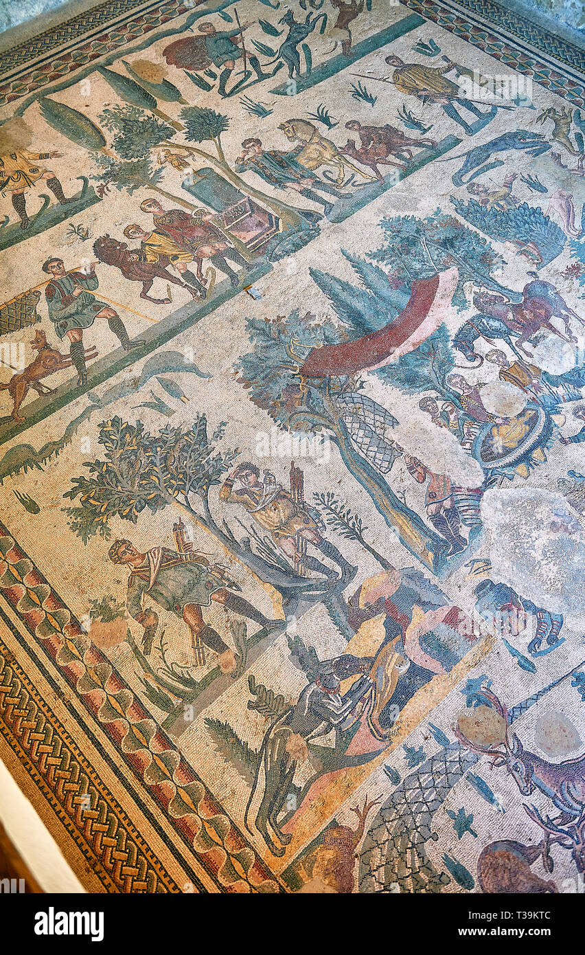 Mosaïques de la petite chasse, n° 25 - mosaïques romaines de la Villa Romana del Casale qui containis les riches, les grands et les plus complexes de la collection Ro Banque D'Images