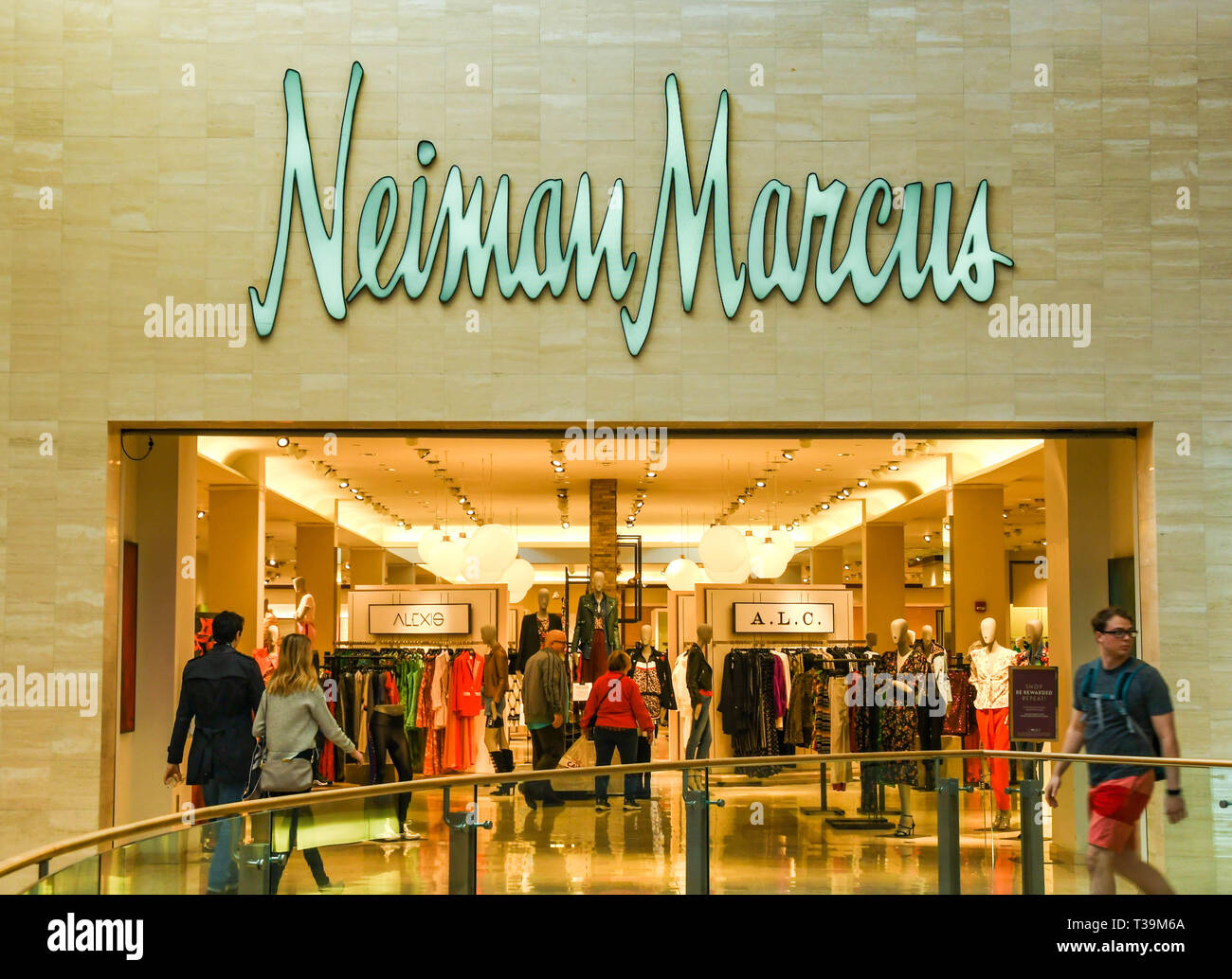 LAS VEGAS, NV, USA - Février 2019 : Entrée de la Neiman Marcus department store dans le centre commercial Fashion Show à Las Vegas. Banque D'Images