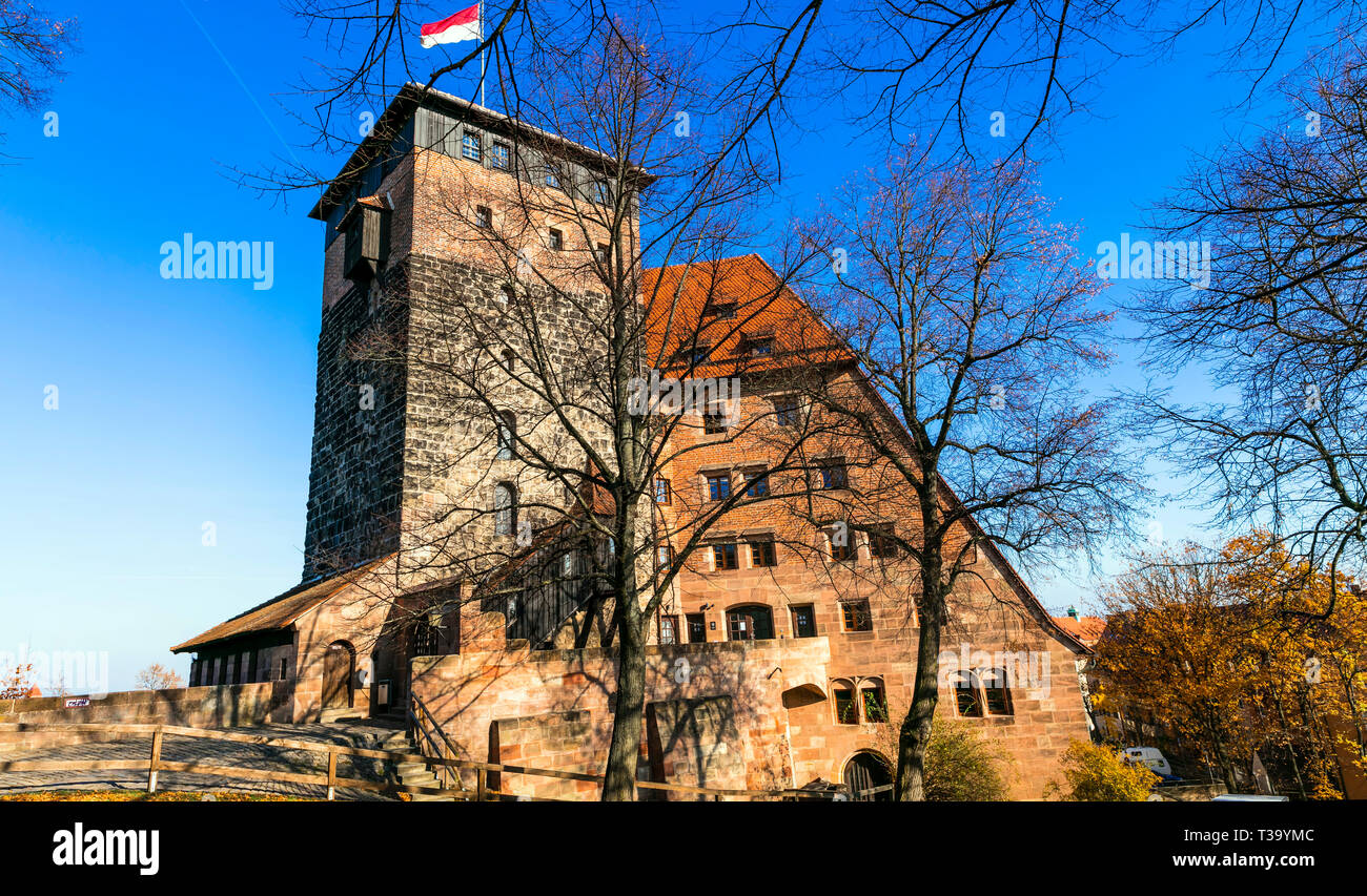 Monuments de Bavière - La vieille ville de Nuremberg, avec vue château Kaiserburg Banque D'Images