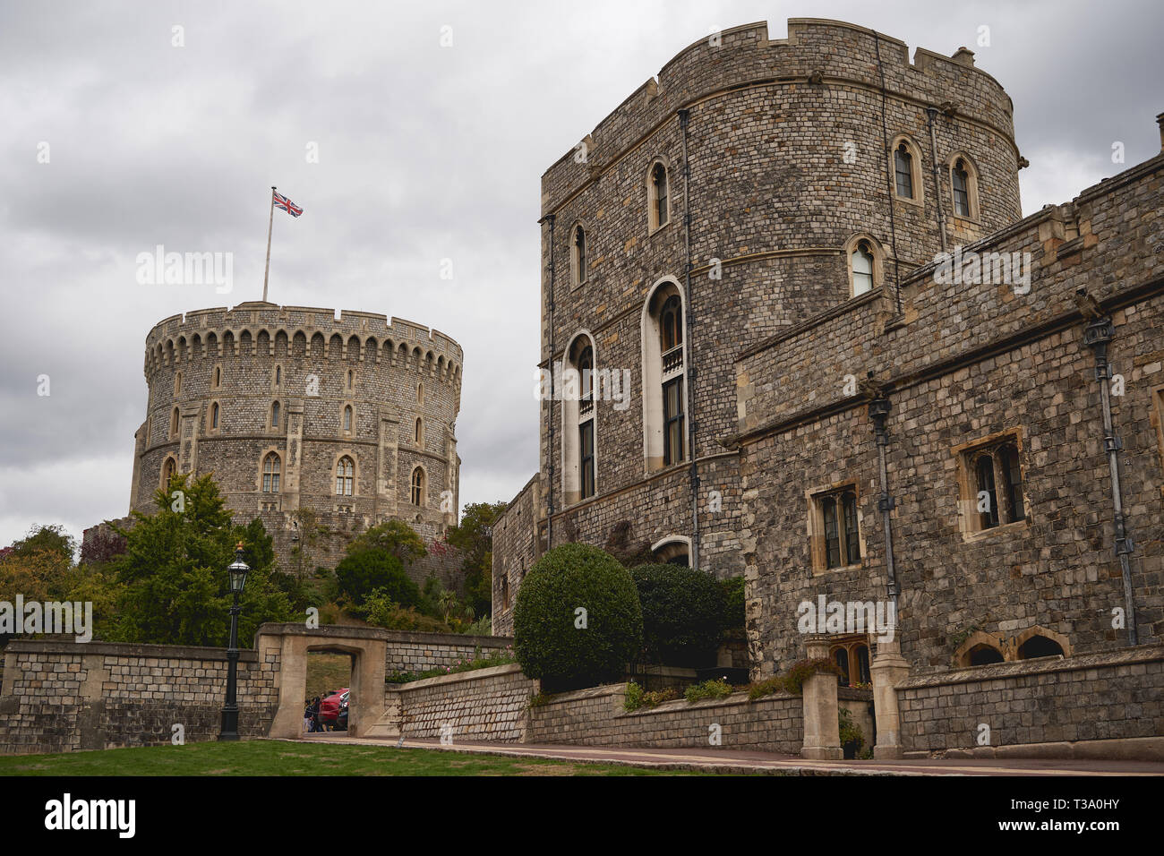 Windsor, Royaume-Uni - décembre 2018. La tour ronde au quartier du château de Windsor, résidence royale dans le comté anglais du Berkshire. Banque D'Images