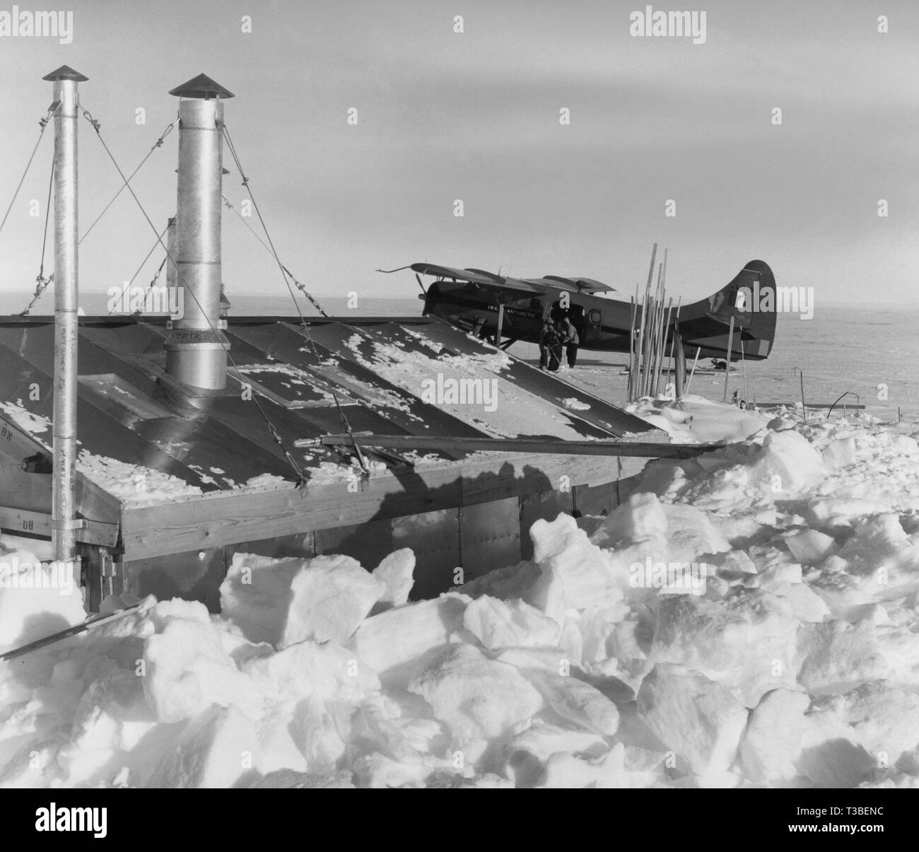 Trans-Arctique expédition du Commonwealth, au sud de la base de glace, tuyaux de ventilation, 1957-1958 Banque D'Images