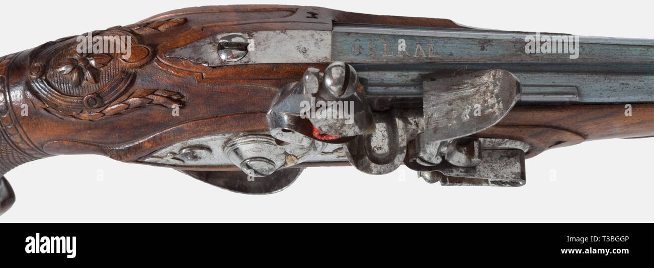 Un beau pistolet à silex, Toula, fin du 18e siècle. Le barillet lisse bleui en 12 mm, avec des incrustations en argent guidon, et inscrit, 'Oferal', sur la télévision d'observation. Noyer sculpté stock complet avec meubles en fer forgé, incrusté en or et d'argent. Baguette en bois avec pointe de corne. Longueur 31 cm. Belle, sans modification de l'état historique., historiques, 18e siècle, de poing, poing civile civile, poche, pistolet, fusil, arme à feu, arme à feu, d'armes à feu, armes à feu, armes, armes, arme, arm, objet, objets, alambics, clipping, coupures, découper, couper, couper, Additional-Rights Clearance-Info-Not-Available- Banque D'Images