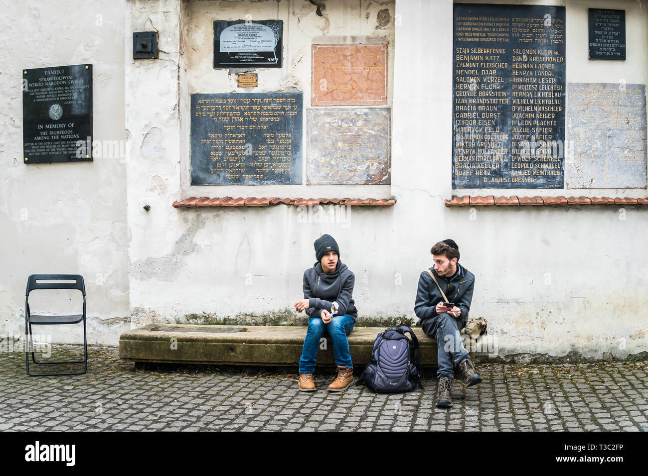 Cracovie, Pologne - Mars 22, 2019 - les visiteurs dans une synagogue Remu Banque D'Images