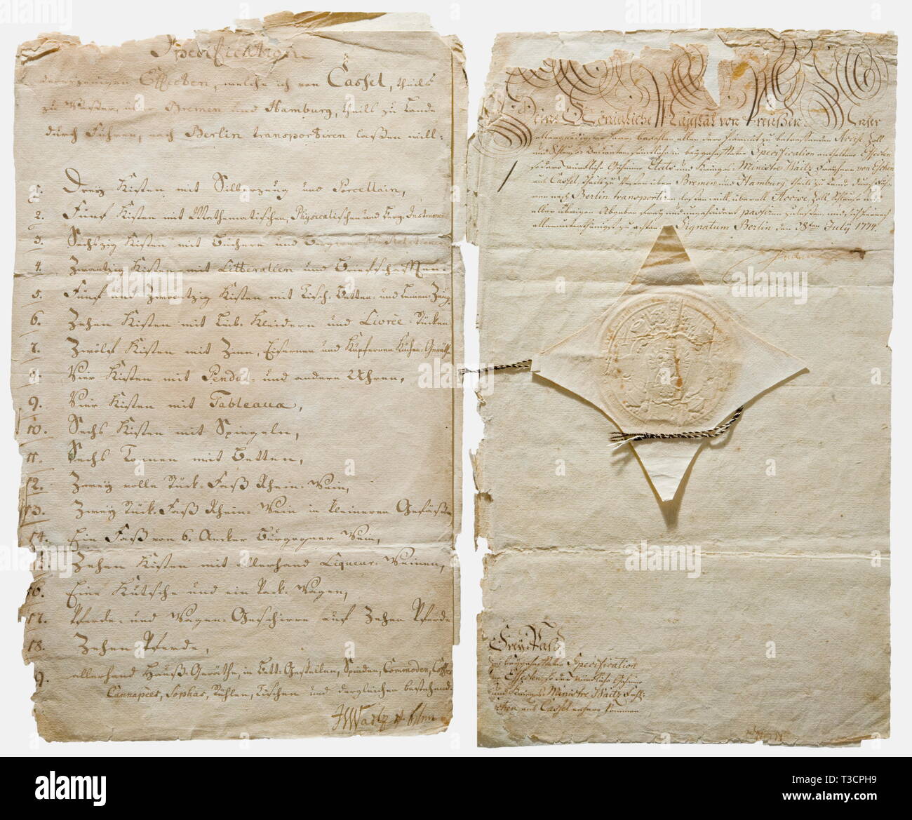 Frédéric le Grand, une exonération fiscale de l'État Ministre Waitz Frhr. von Eschen écrite manuellement dispense d'excise, douanes et taxes pour le transport de marchandises pour le ministre d'Etat de Prusse Waitz Baron von Eschen, datée du 28 juillet 1774 à Berlin avec signature personnelle du roi Frédéric II et le grand sceau des oblats. Sur un document ci-joint (à l'origine liés ensemble) une liste de 19 positions des marchandises à transporter à Berlin via Brême et Hambourg. C'est censé être le ministre d'état des biens personnels et Oberbergrat Jakob Sigmund Attendre, Additional-Rights Clearance-Info-Not-Available- Banque D'Images