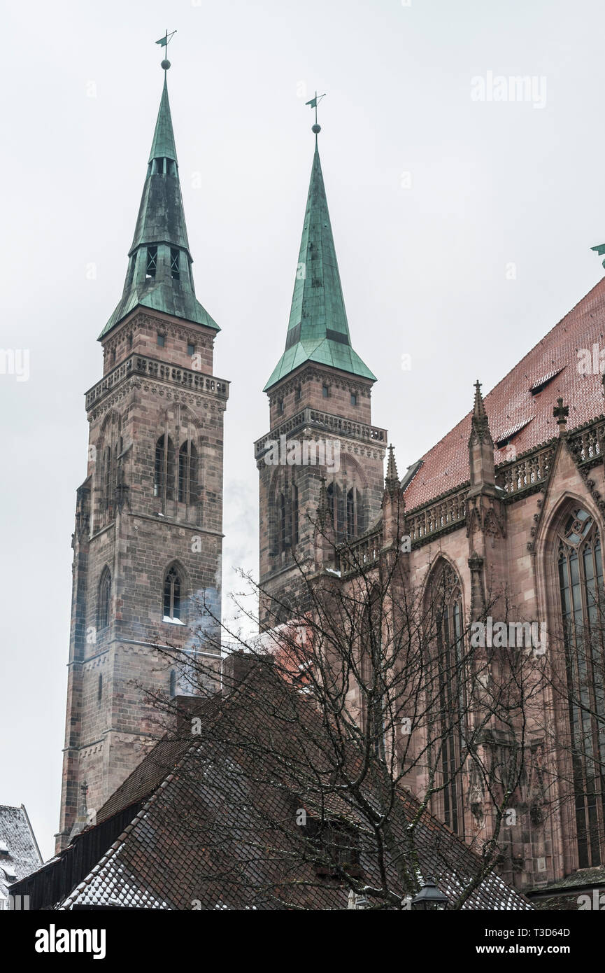 L'église Saint-Laurent (St. Lorenz Kirche) dans la ville historique de Nuremberg. Nuremberg, Bavière, Allemagne Banque D'Images