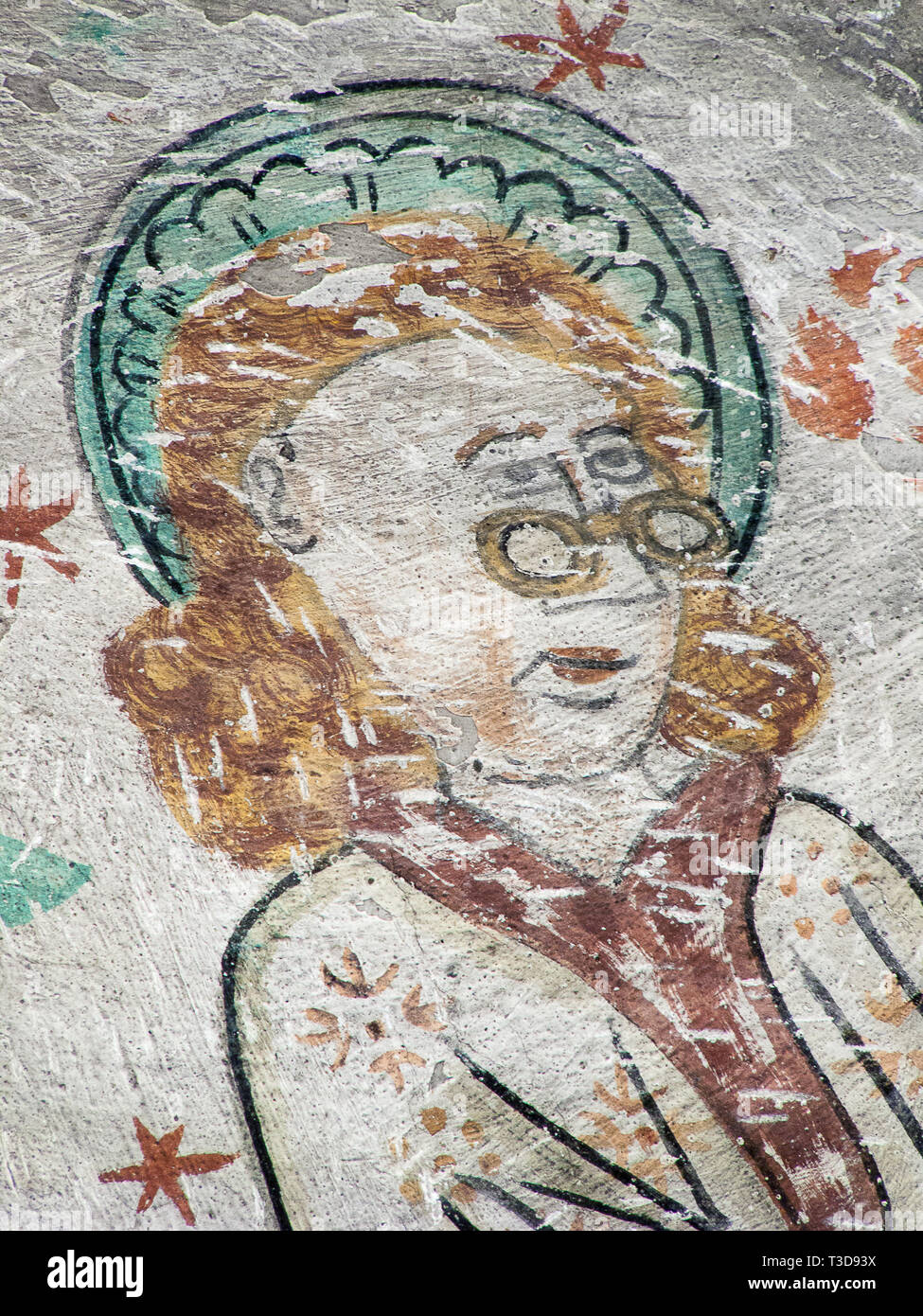 Saint Matthieu avec des lunettes écrit son Évangile livre, fresque de l'église Everlov, Suède, Aug 18, 2010 Banque D'Images