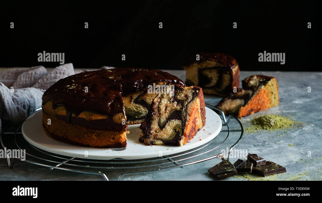 Le The Vert Matcha Et Gateau Au Chocolat Vue De Dessus L Espace De Copie Fond Gris Photo Stock Alamy Le The Vert Matcha Et Gateau Au Chocolat Vue De Dessus L Espace De Copie Fond Gris Photo Stock Alamy