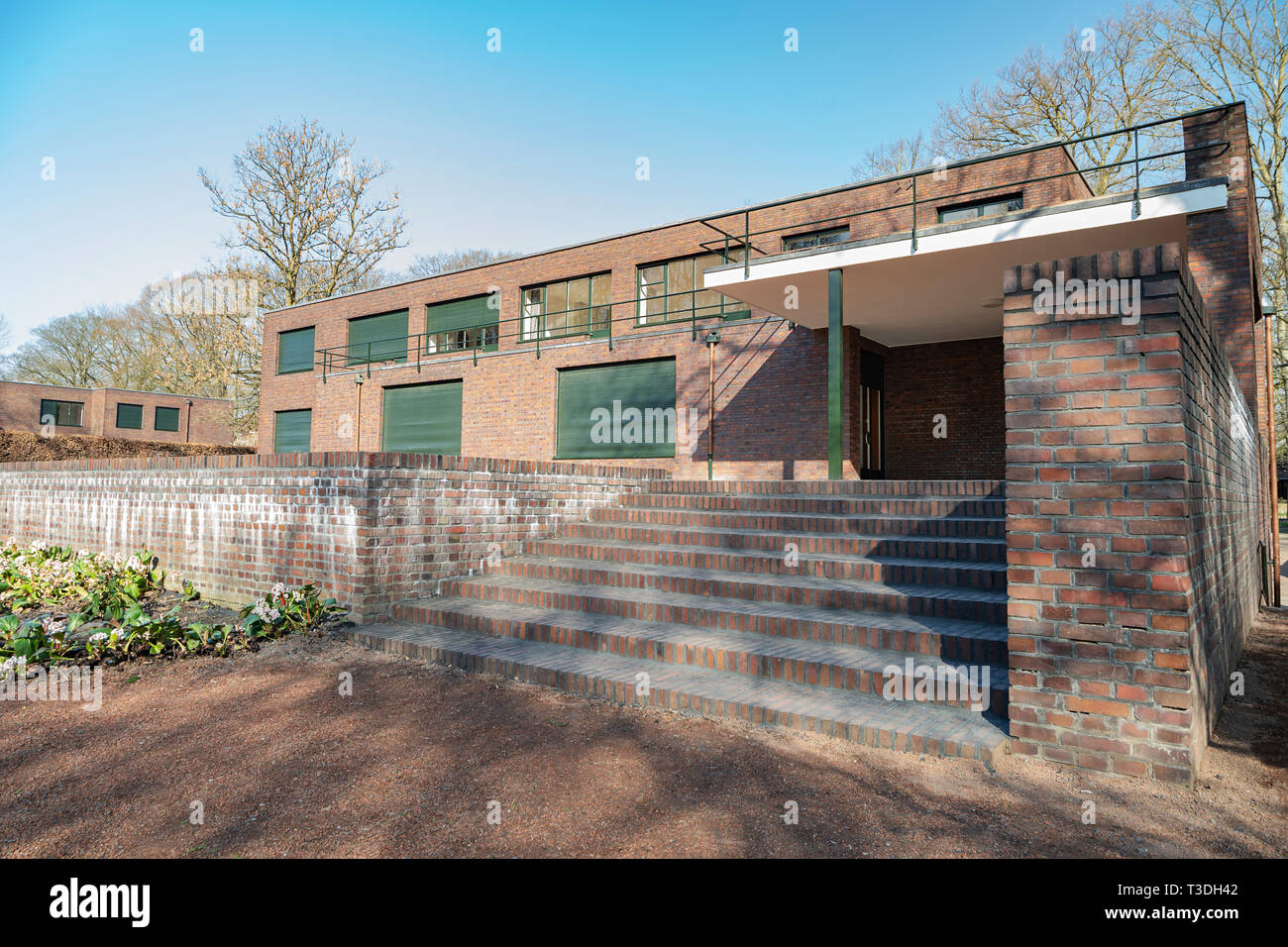 Krefeld - Garden-View à Maison Musée Lange, construit entre 1928 et 1931 par Mies van der Rohe, Rhénanie du Nord-Westphalie, Allemagne, 30.03.2019 Banque D'Images