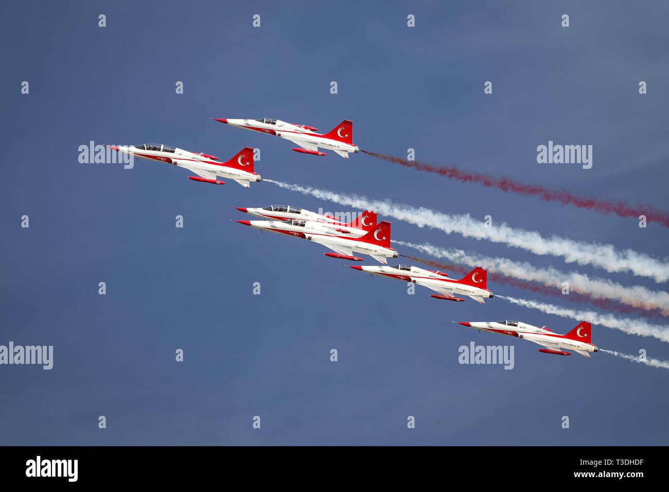 ISTANBUL, TURQUIE - 23 septembre 2018 : Turkish Stars Voltige Air Show en Teknofest Istanbul l'aéronautique, l'espace et de la technologie Festival Banque D'Images