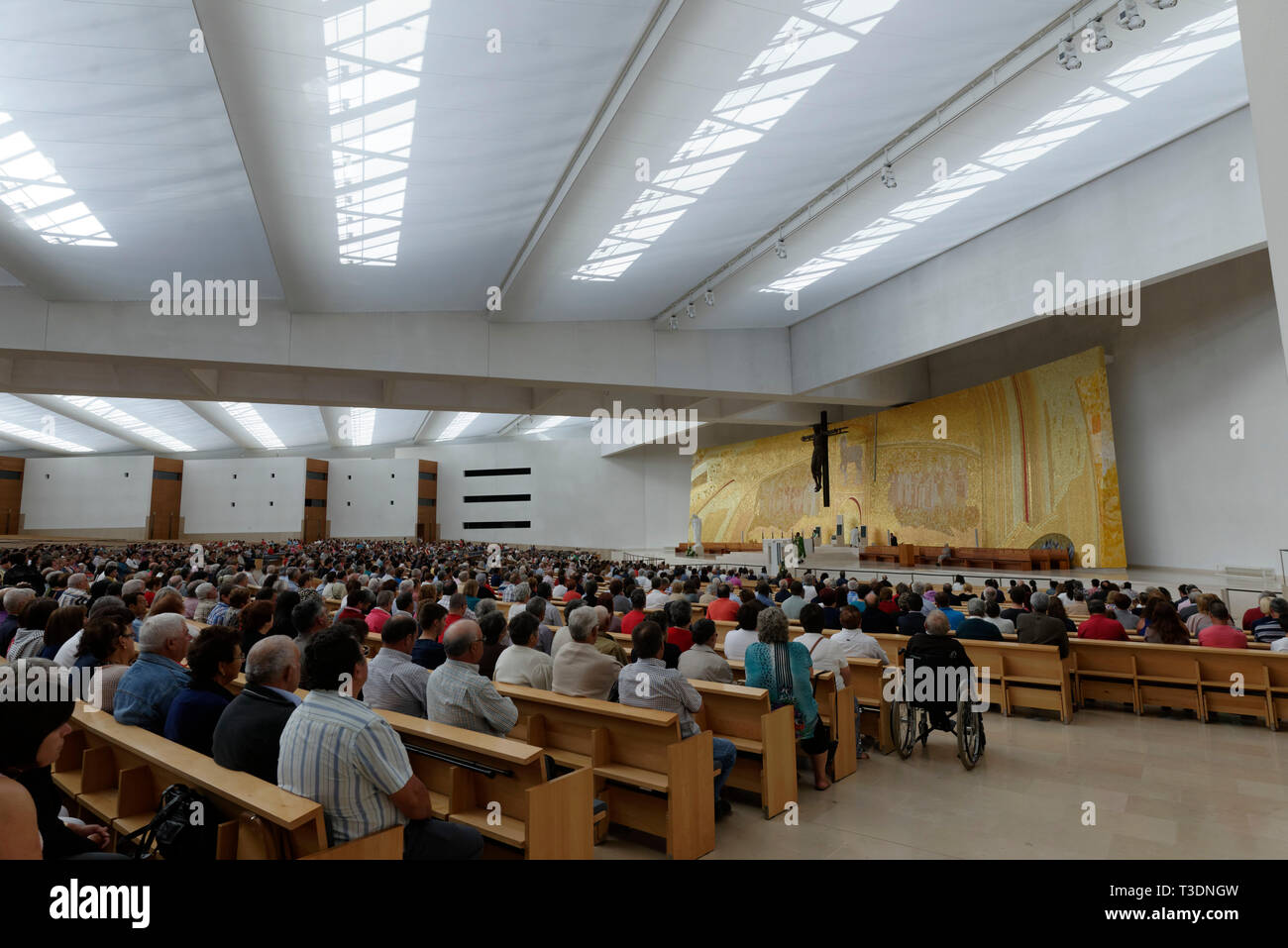Basilique de la Sainte Trinité dans le sanctuaire de Notre Dame de Fatima, Portugal Banque D'Images