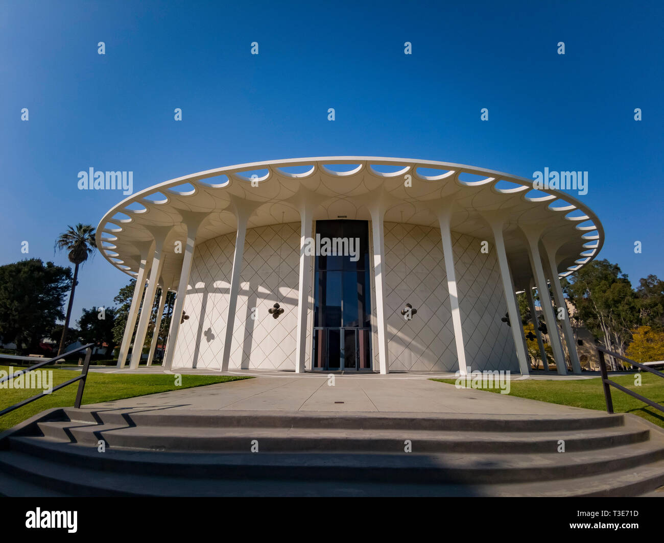 Los Angeles, 24 mai : Vue extérieure de Beckman Auditorium à Caltech Le 24 mai 2019 à Los Angeles, Californie Banque D'Images