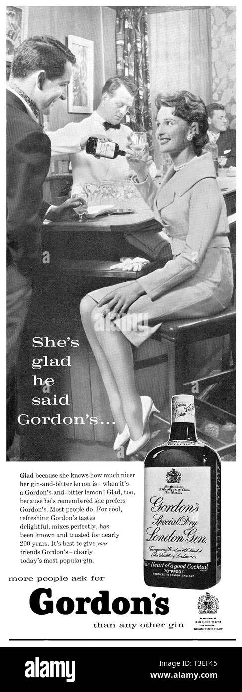 1959 La publicité pour Gordon's London Dry Gin spécial. Banque D'Images