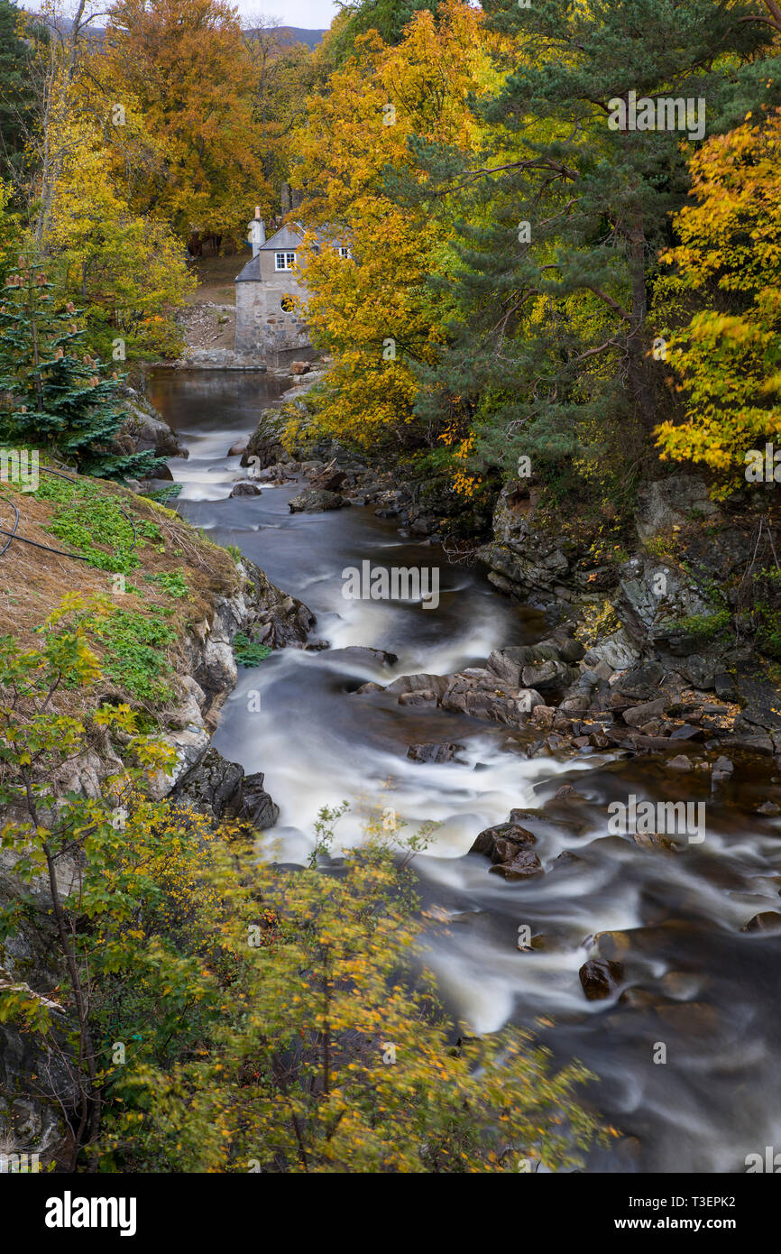 Braemar ; rivière Dee ; Ecosse ; UK Banque D'Images