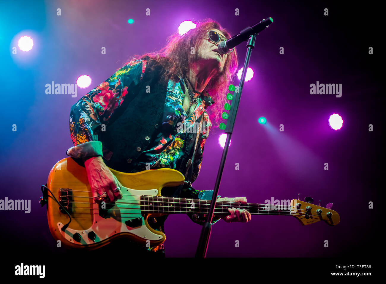 Bologne, Italie. Le 08 Avr, 2019. Arrive en Italie pour deux dates de Glenn Hughes, l'ancien bassiste et chanteur de Deep Purple, connu par des millions de fans comme 'Voix de Rock', sera à l'Estragon à Bologne le lundi 8 avril, puis à l'Alcatraz de Milan le 10 avril avec ses 'Classic' Live Deep Purple World Tour. Credit : Luigi Rizzo/Pacific Press/Alamy Live News Banque D'Images