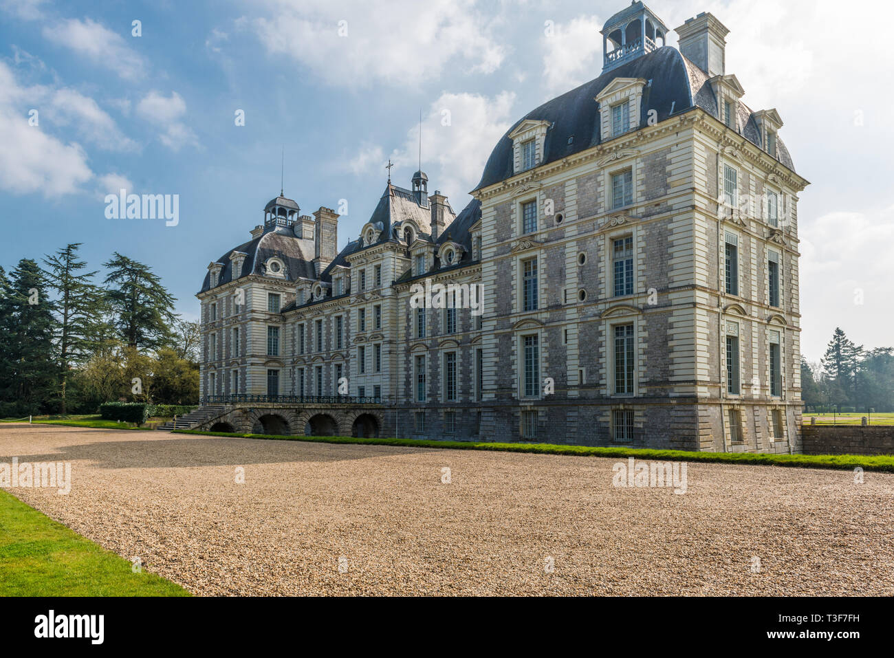 Cheverny (centre de la France) : le "Château de Cheverny", château inscrit comme Monument Historique National (Français "Monument historique") un classique-sty Banque D'Images