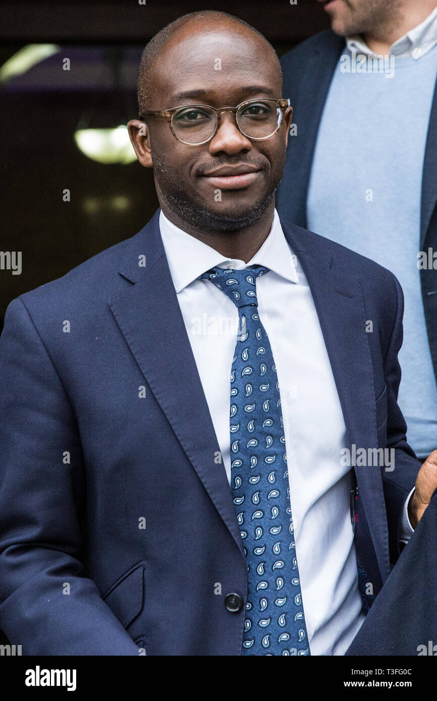 Londres, Royaume-Uni. 9 avril 2019. Sam Gyimah, député conservateur d'East Surrey, laisse le vote du peuple rassemblement à Westminster. Credit : Mark Kerrison/Alamy Live News Banque D'Images