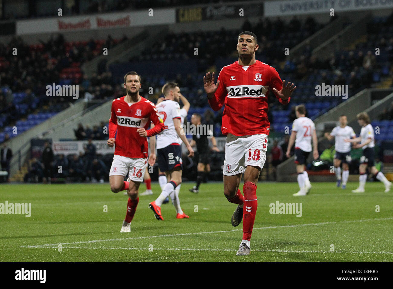 Bolton, Royaume-Uni. 09 avr, 2019. Le Middlesbrough Ashley Fletcher célèbre après avoir marqué leur premier but lors du match de championnat Sky Bet entre Bolton Wanderers et Middlesbrough à l'Université de Bolton Stadium Crédit : MI News & Sport /Alamy Live News Banque D'Images