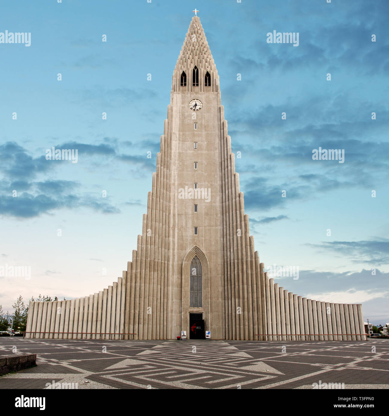 La cathédrale Hallgrimskirkja à Reykjavik Islande Banque D'Images