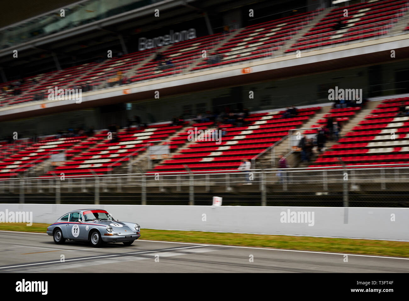 Barcelone, Espagne. 7 avril, 2019. John Bennett (SCO) conduire la Porsche 911 2,0 2,0 L au cours de la Cup par Peter Auto sur le circuit de Catalunya. Credit Banque D'Images