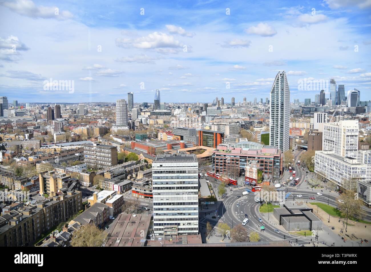 Vue panoramique de la ville de Londres à partir de la tour résidentielle moderne Banque D'Images