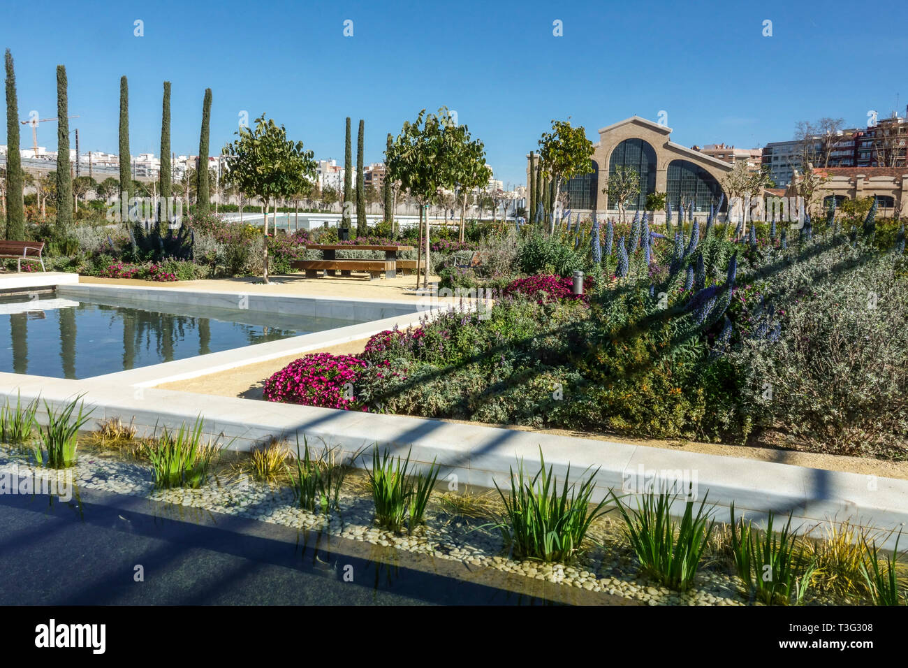 Central Park Valencia Ruzafa quartier les anciens locaux de la gare ont été transformés en un joli parc de la ville Russafa Valencia Espagne jardins Banque D'Images