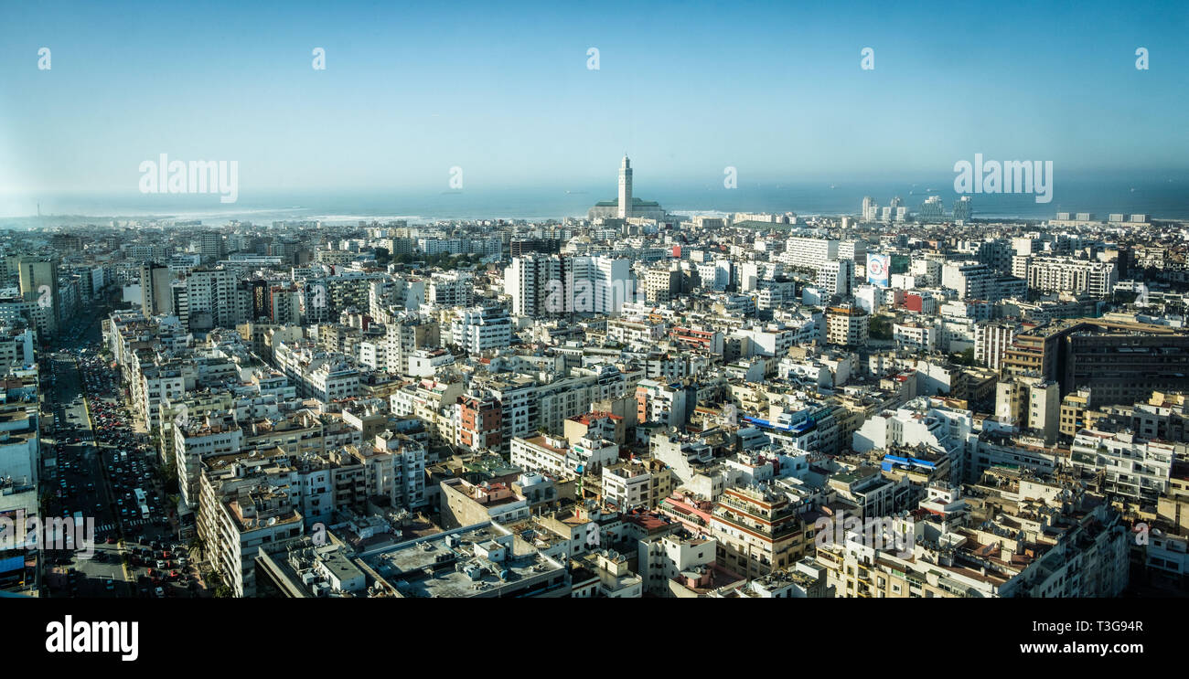 Maroc, Casablanca. Situé au 28ème étage de la Twin Center (boulevard Zerktouni, Quartier Maarif, au sein de l'hôtel Kenzi), le "Sky lounge" 28 Banque D'Images