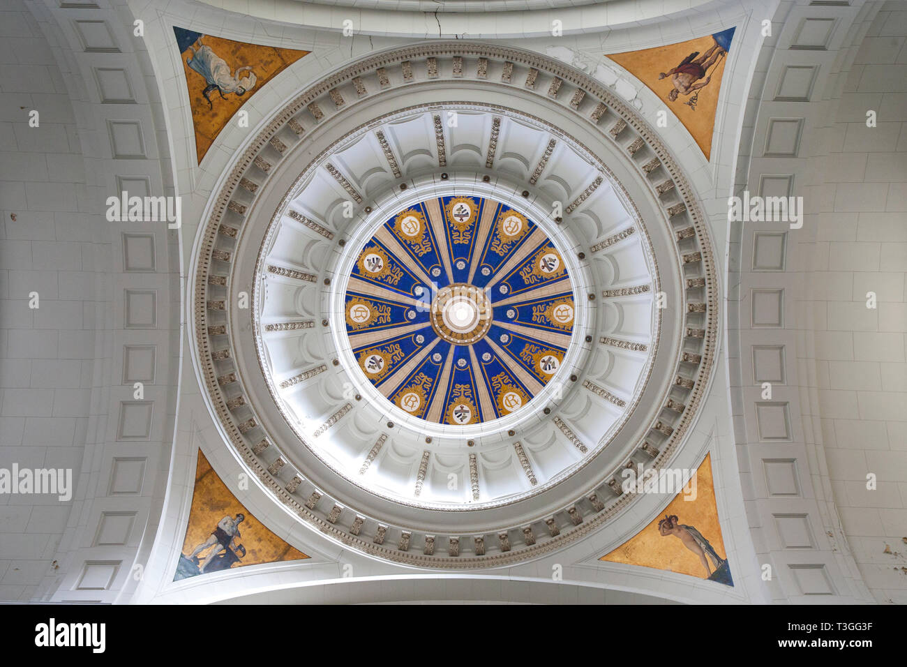 Musée de la révolution dans l'ancien palais présidentiel du dictateur Fulgencio Batista, conçu par Rudolfo Maruni cubain et le Belge Paul Belau Banque D'Images