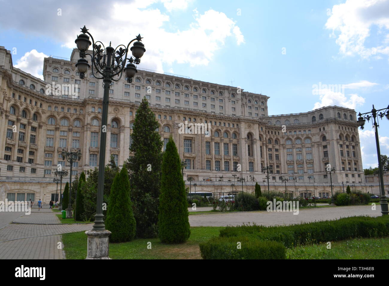 Palais du Parlement, créé par Nicolae Ceausescu, Bucarest, Roumanie. A 3000 chambres et couvre 330'000 mètres carrés. Banque D'Images