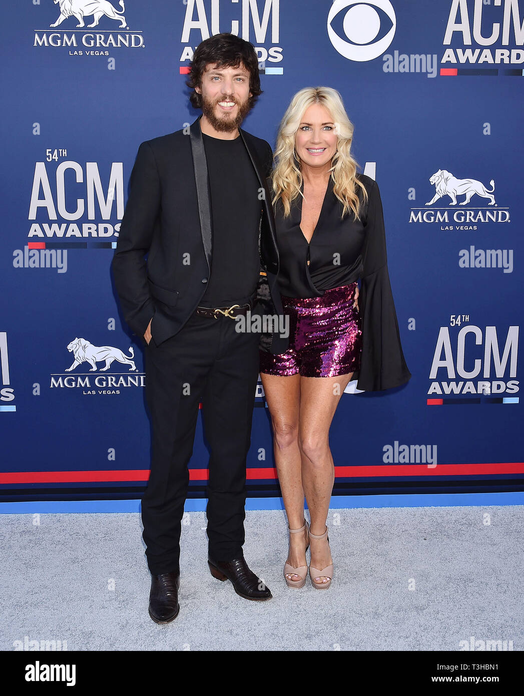 LAS VEGAS, NV - 07 avril : Chris Janson (L) et Kelly Lynn assister à la 54e Academy of Country Music Awards at MGM Grand Hotel & Casino sur Avril 07, 2019 à Las Vegas, Nevada. Banque D'Images