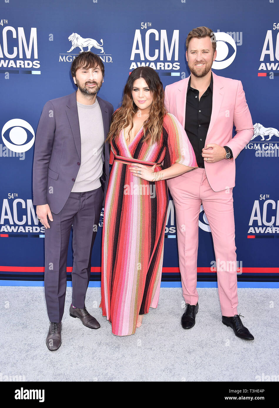 LAS VEGAS, NV - 07 avril : (L-R) Dave Haywood, Hillary Scott et Charles Kelley de Lady Antebellum assister à la 54e Academy of Country Music Awards at MGM Grand Hotel & Casino sur Avril 07, 2019 à Las Vegas, Nevada. Banque D'Images
