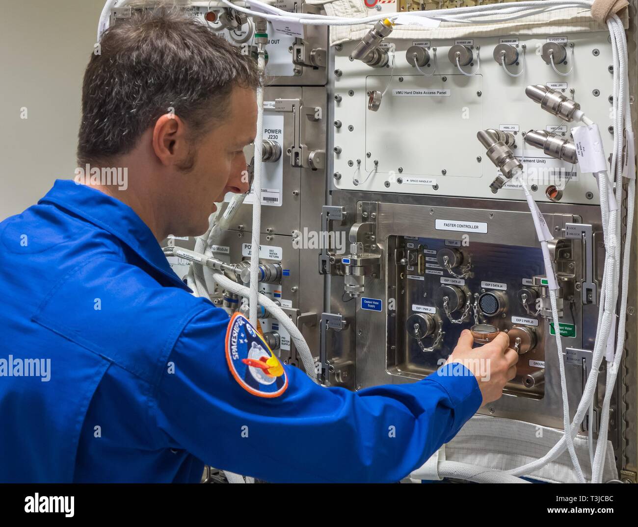 Matthias Maurer, astronaute, à l'EAC SpaceShip, EDR et EDC Centre de formation, Centre de formation des astronautes, Cologne, Allemagne Banque D'Images