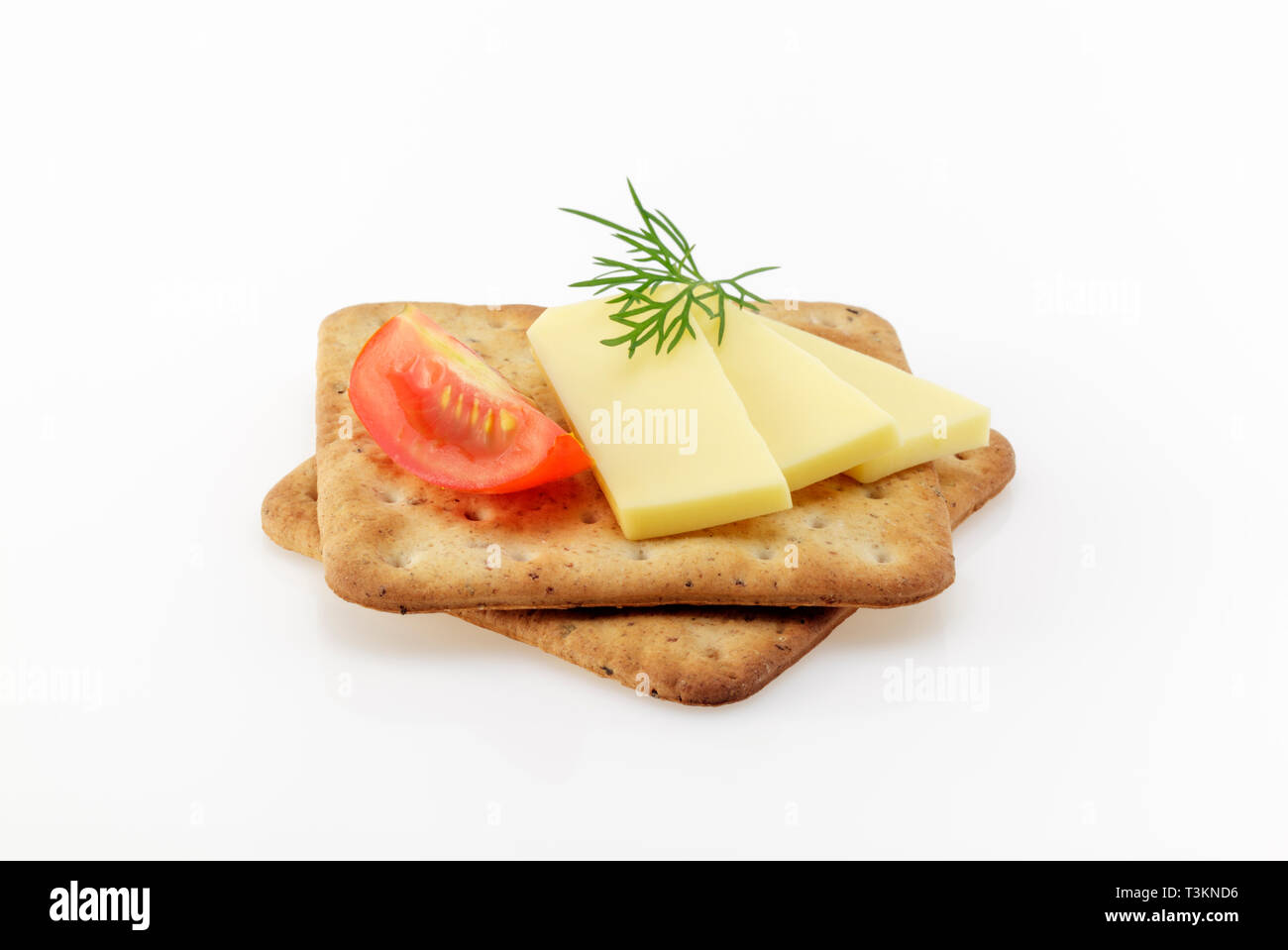 Les crackers avec des tranches de fromage et de produits laitiers Sans lactose Autre Banque D'Images