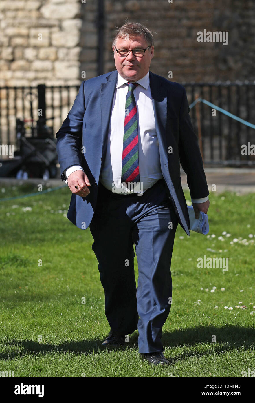 Mark Francois (à droite), député conservateur de la diffusion Rayleigh et Wickford, et le vice-président du groupe de recherche (ERG), au Collège Green à Westminster, Londres. Banque D'Images