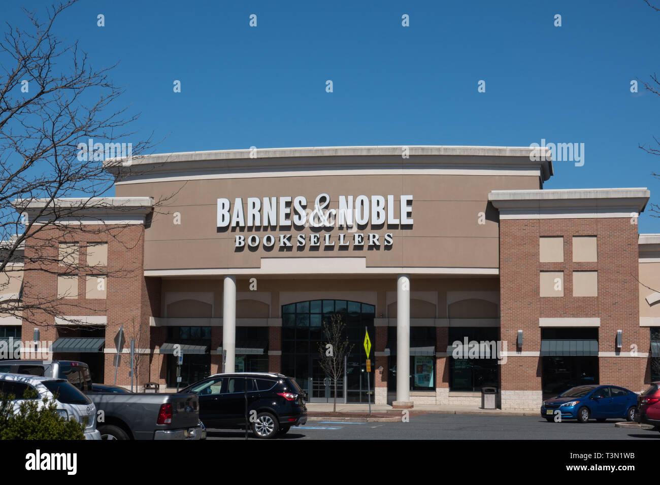 Trenton, NJ - 1 Avril 2019 : Ce Barnes & Noble store est situé au centre commercial du marché de Hamilton. Banque D'Images