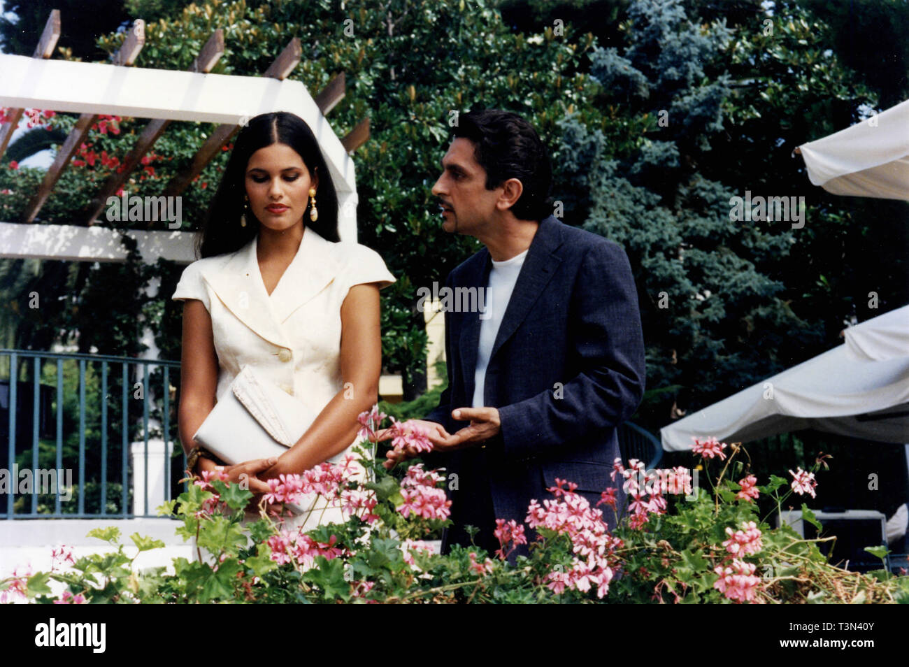 Mandala Tayde Acteurs et Vincenzo Salemme dans le film Amore Prima Vista, années 90 Banque D'Images