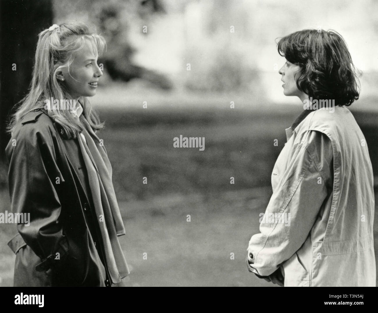 Actrices Rebecca de Mornay et Annabella Sciorra dans le film La main qui berce l'enfant, années 1990 Banque D'Images