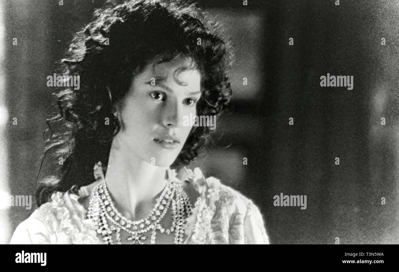 L'actrice Hilary Swank dans le film l'affaire du collier, 2001 Photo Stock  - Alamy