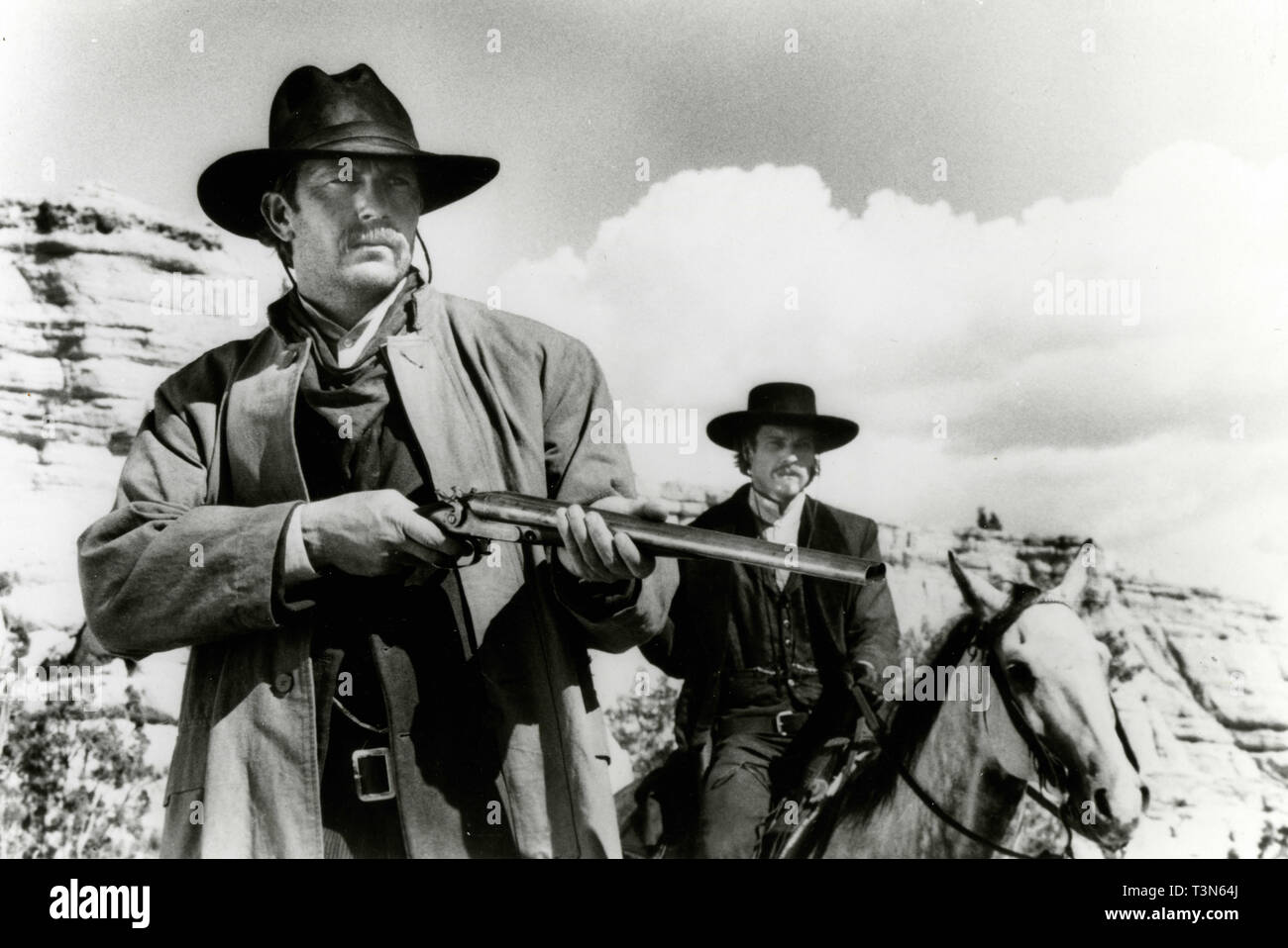 Acteurs Kevin Kostner et Dennis Quaid dans le film Wyatt Earp, 1994 Banque D'Images