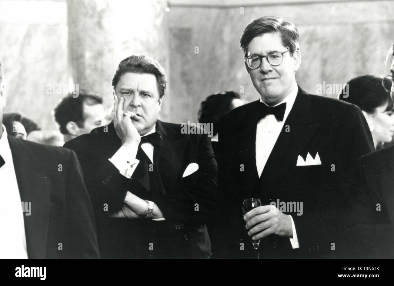 John Goodman et Edward Herrmann dans le film né hier, 1993 Banque D'Images
